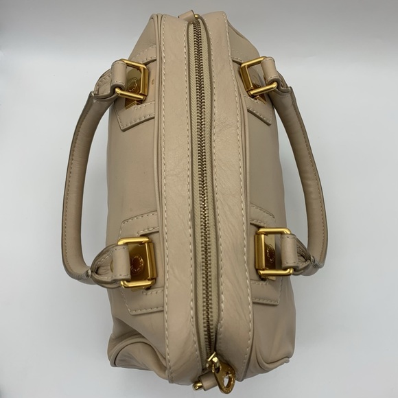 Marc Jacobs Smooth Leather Tote Handbag Crossbody Bag in Beige - Picture 6 of 16